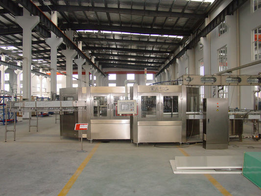 Volumetric Mineral Water Filling Machine , 18000BPH Beverage Filling Machinery