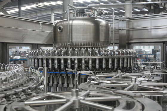 4/5 em 1 máquina de enchimento Chain refrigerando do suco para a garrafa plástica